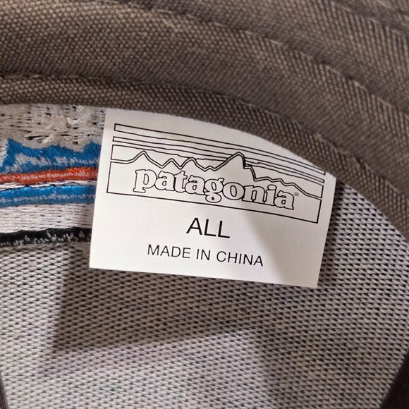 Patagonia Teal Blue SnapBack Mesh Ball Cap Truckers Hat Spellout Logo EUC - Picture 3 of 5